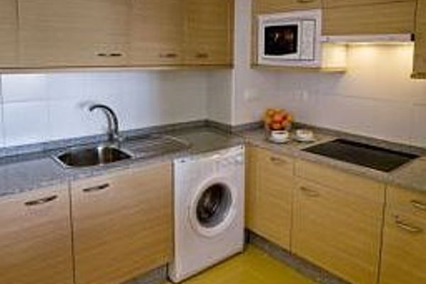 Hotel Compostela Suites Apartamentos (Madrid)
